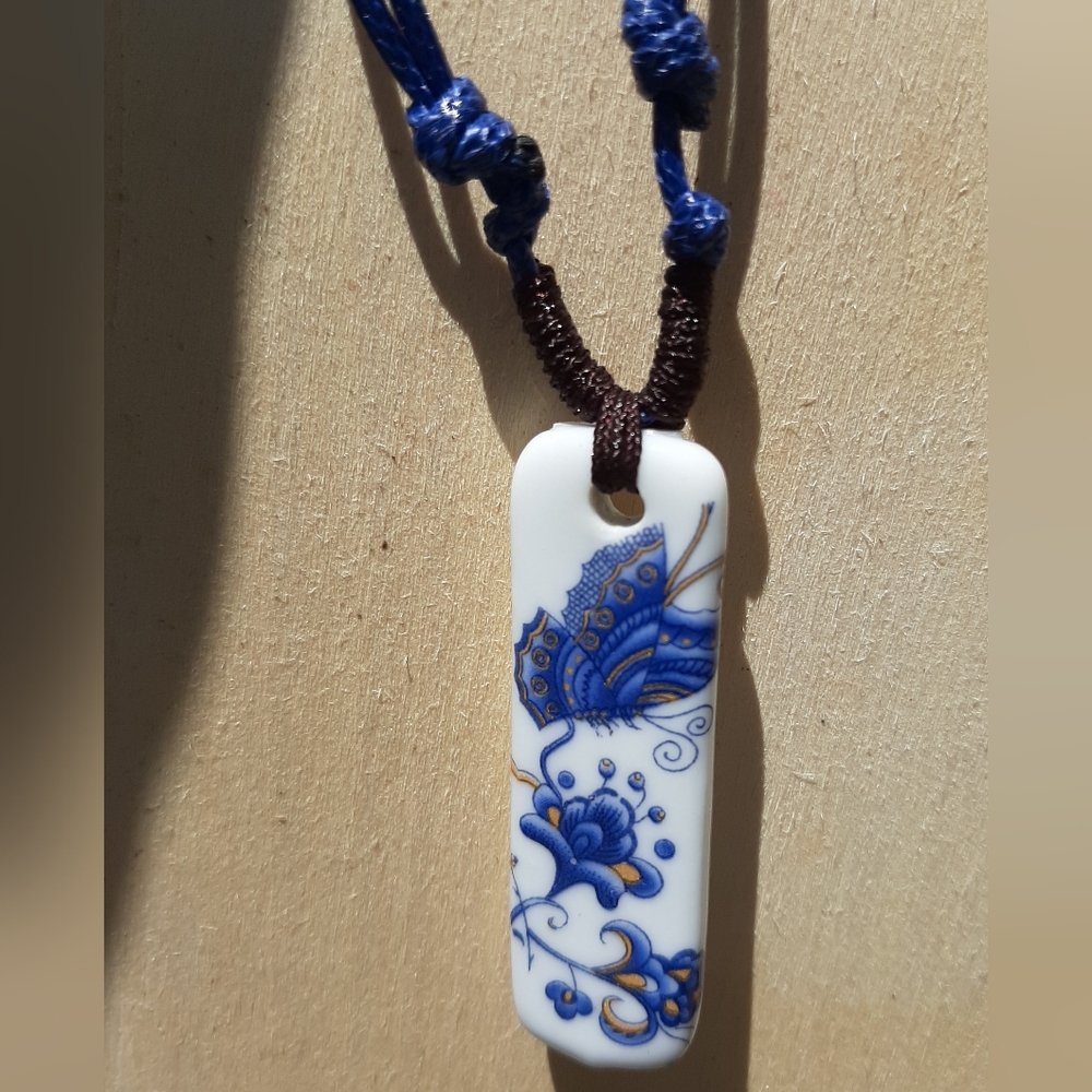 Artistic Blue and White Porcelain Necklace
